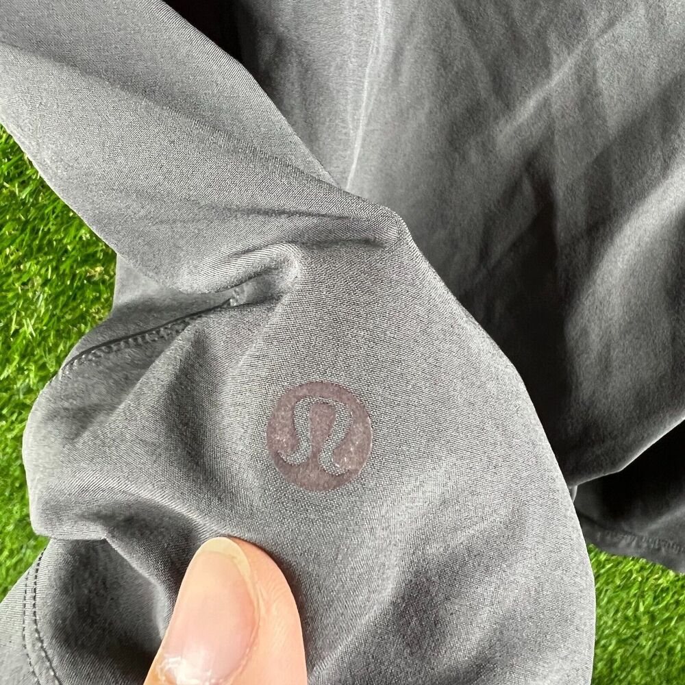 Lululemon Shorts Mens 30 x 8 L Black Unlined 8" Active Fitness Running - Picture 2 of 9